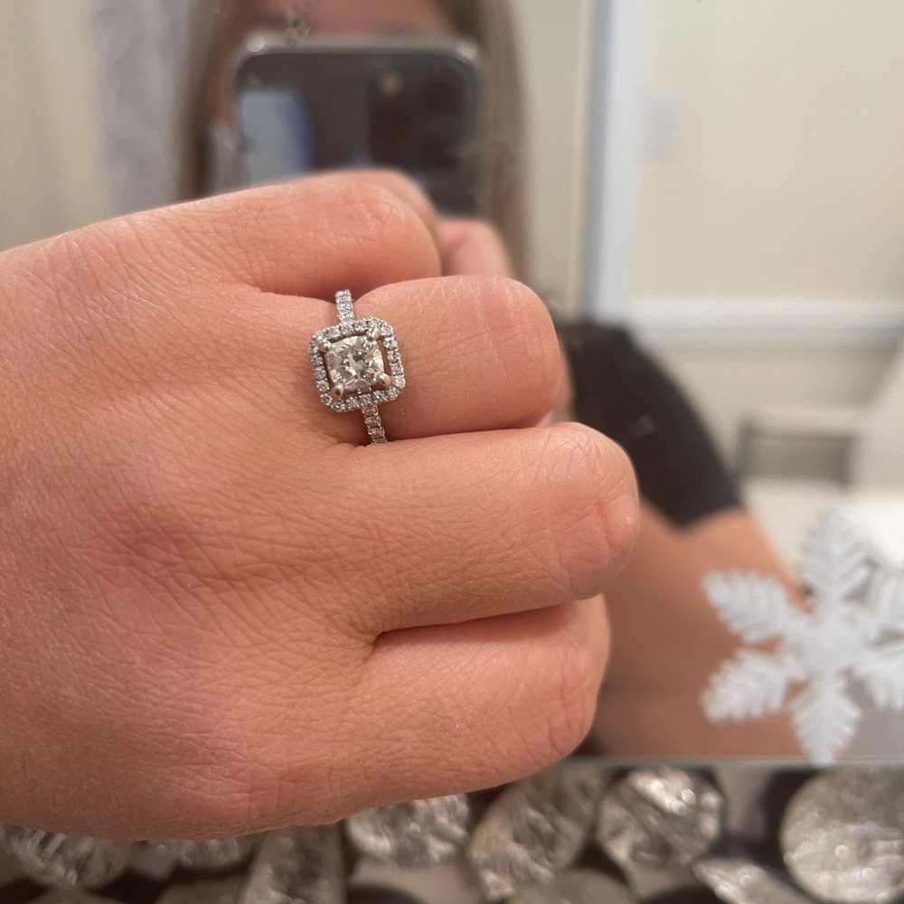 Engagement Diamond ring !!!